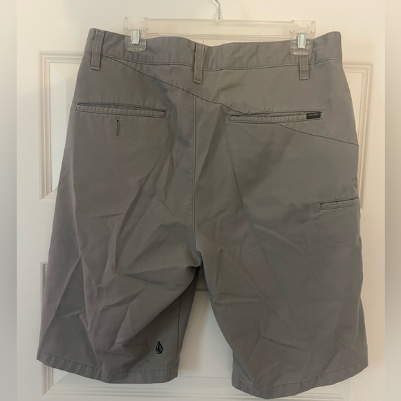 Men’s Volcom Frickin Chino Shorts - Picture 3 of 7